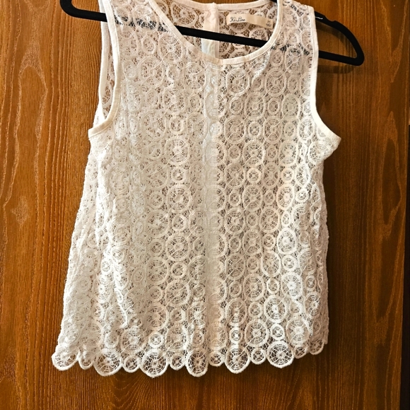 Ki-Line lace top, size medium, lace, and color white. - Picture 1 of 3